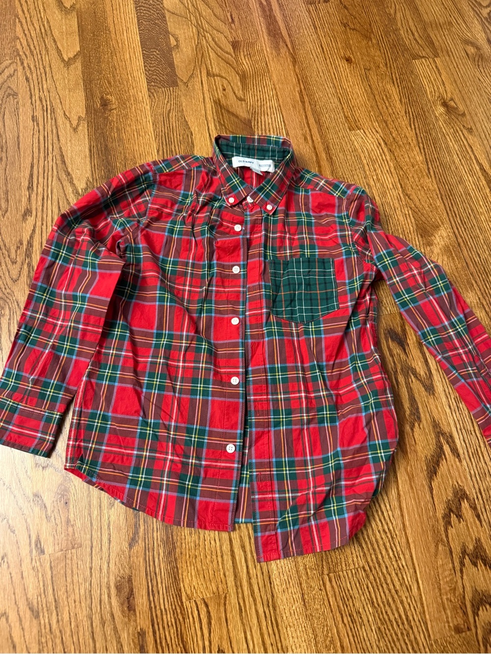 Boys Old Navy Plaid Button-Up Shirt in Red and Green-worn once size large 10-12